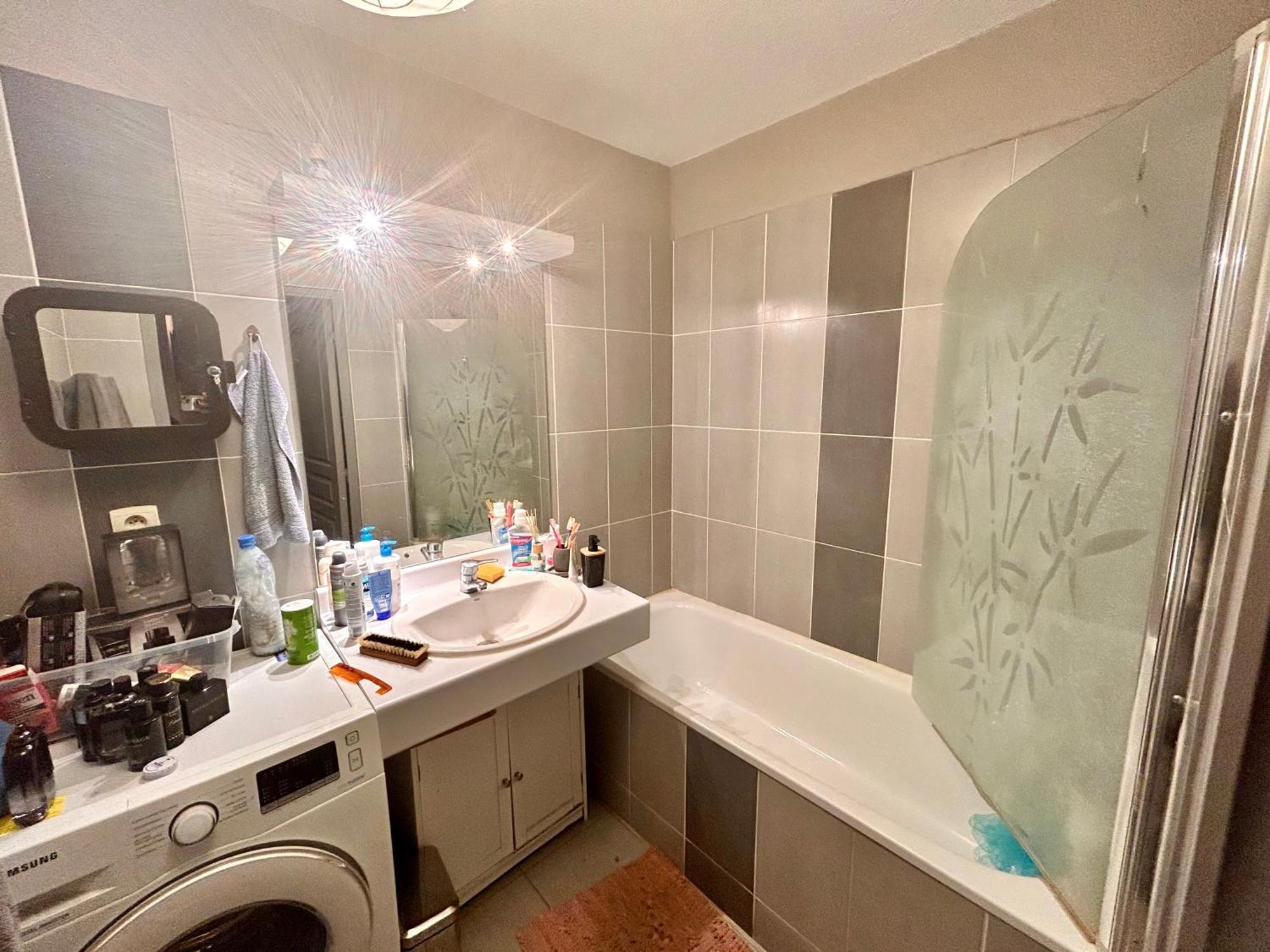Chambre Prive Classe Villeurbanne Bagian luar foto